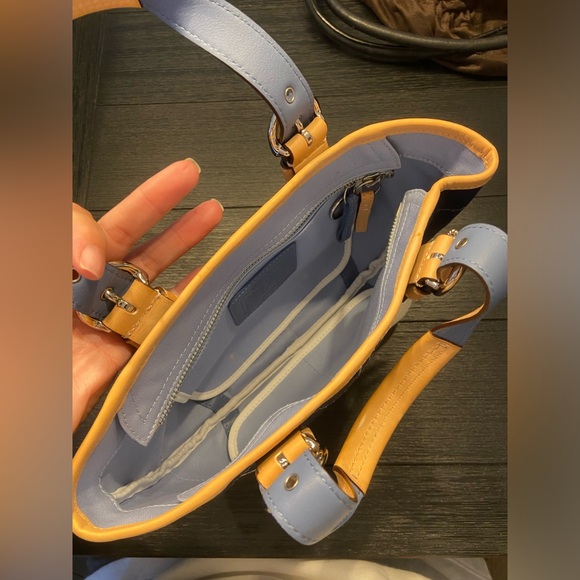 Coach mini tote - Picture 6 of 11